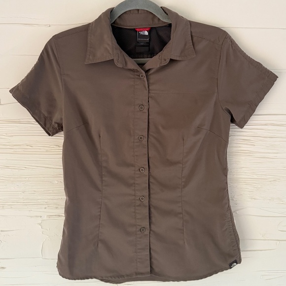 The North Face | Small | Dark Taupe Tailored Button-Down Shirt - Picture 2 of 9
